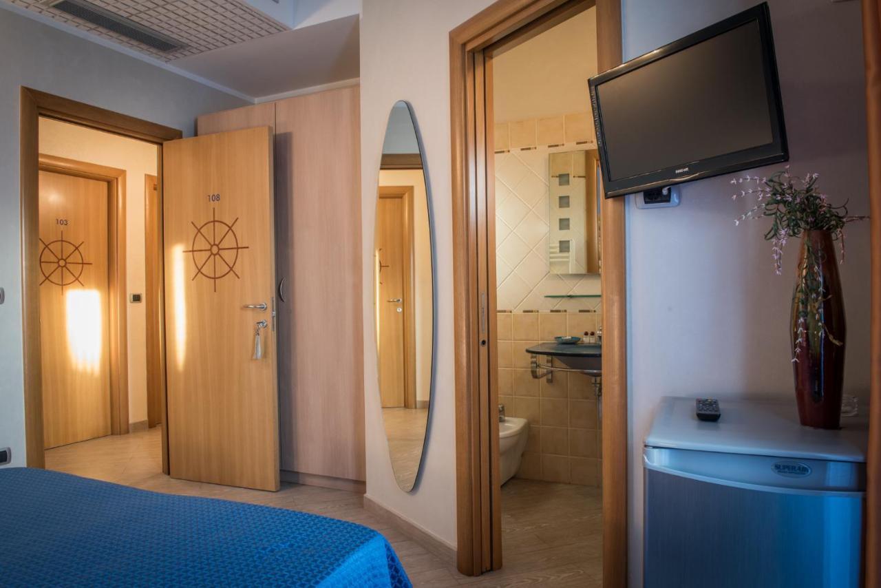 Hotel Mirage توري سانتا سابينا الغرفة الصورة