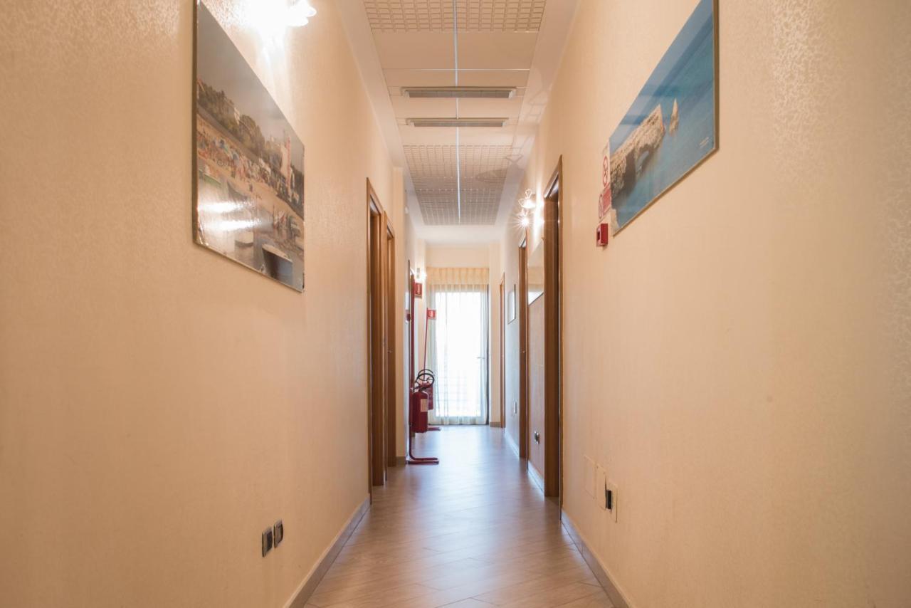 Hotel Mirage توري سانتا سابينا الغرفة الصورة