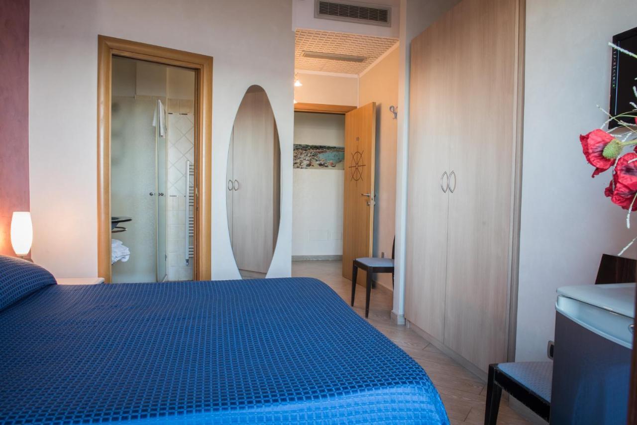 Hotel Mirage توري سانتا سابينا الغرفة الصورة