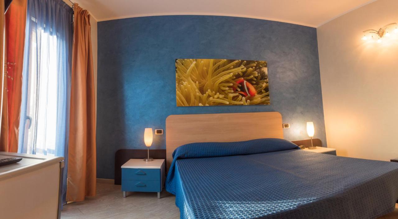 Hotel Mirage توري سانتا سابينا الغرفة الصورة